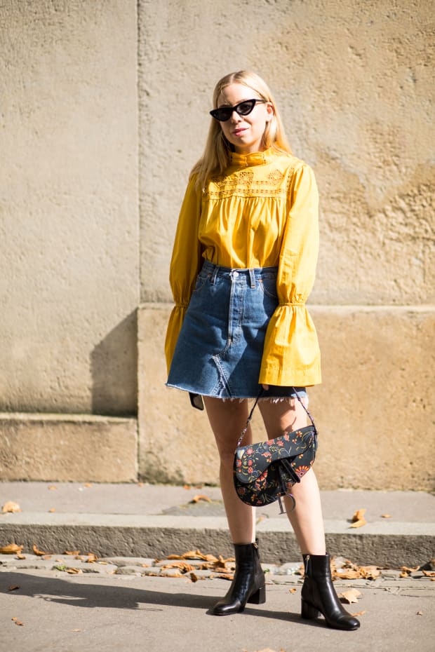 Small Crossbody Bags Were a Street Style Favorite On Day 1 of Paris Fashion  Week - Fashionista