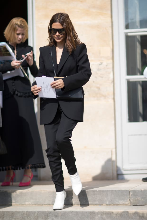 Small Crossbody Bags Were a Street Style Favorite On Day 1 of Paris Fashion  Week - Fashionista