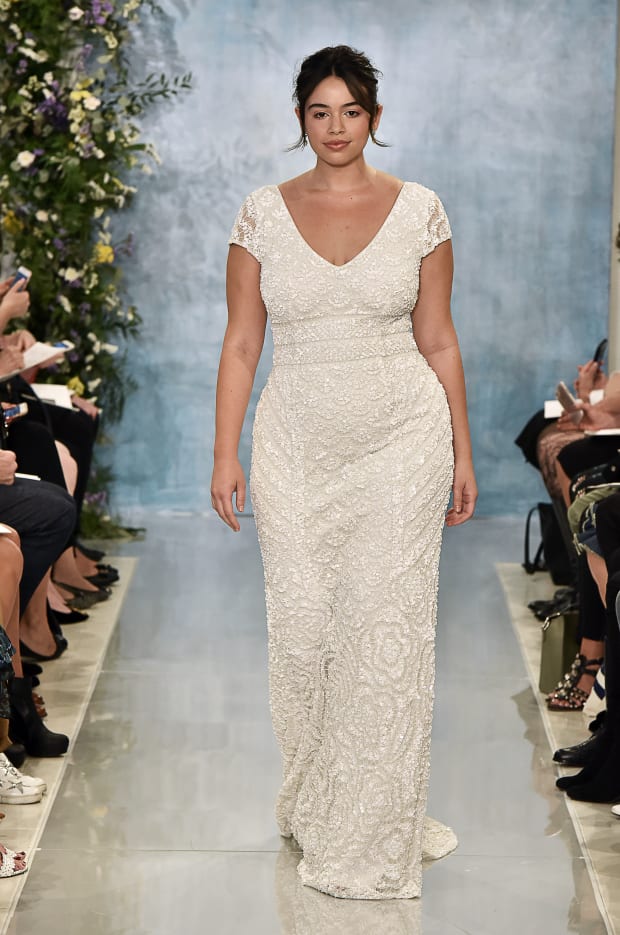 wedding dresses plus size 2018