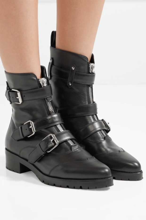 14 Surprisingly Practical Winter Boots That Won't Screw Up Your