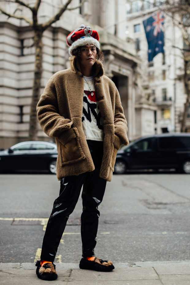 The London Fashion Week Men's Street Style Crowd Achieved Peak Cozy -  Fashionista