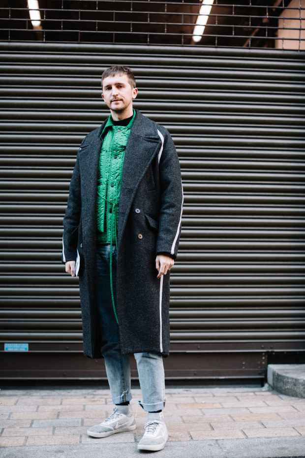 The London Fashion Week Men's Street Style Crowd Achieved Peak Cozy -  Fashionista