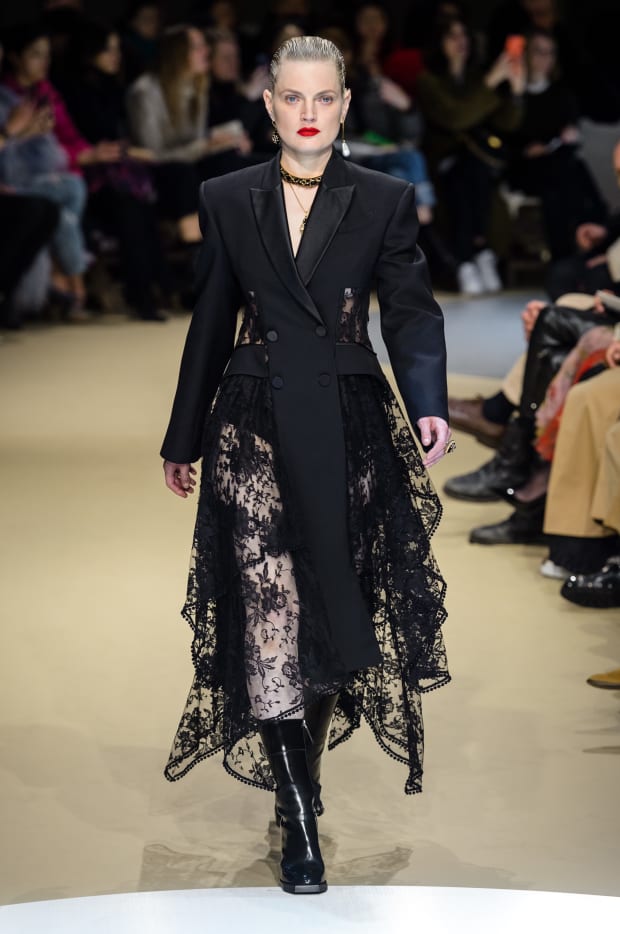See Every Look From Alexander McQueen's Fall 2018 Collection