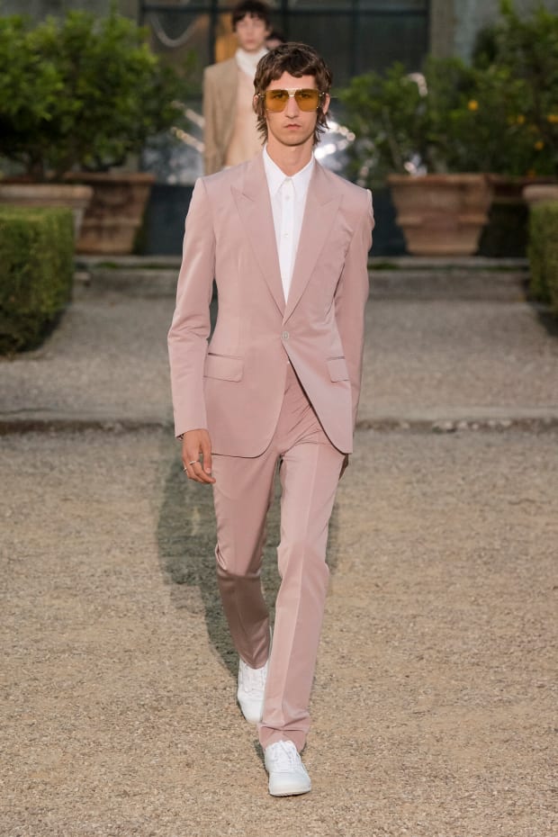 See Every Look From Clare Waight Keller's Debut Men's Runway Show for  Givenchy - Fashionista