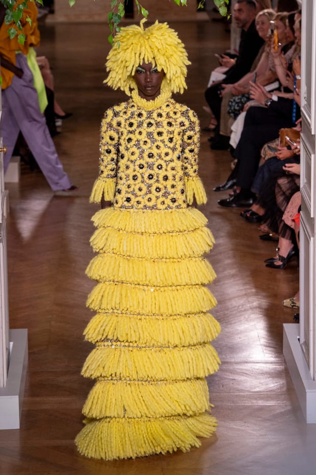 Look Valentino Couture Fall 2019 Collection - Fashionista