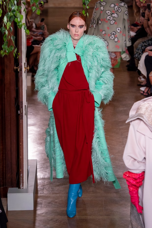 VALENTINO PRE-Fall 2019 Collection: La vie en rouge? – GIANNI VERSAILLES