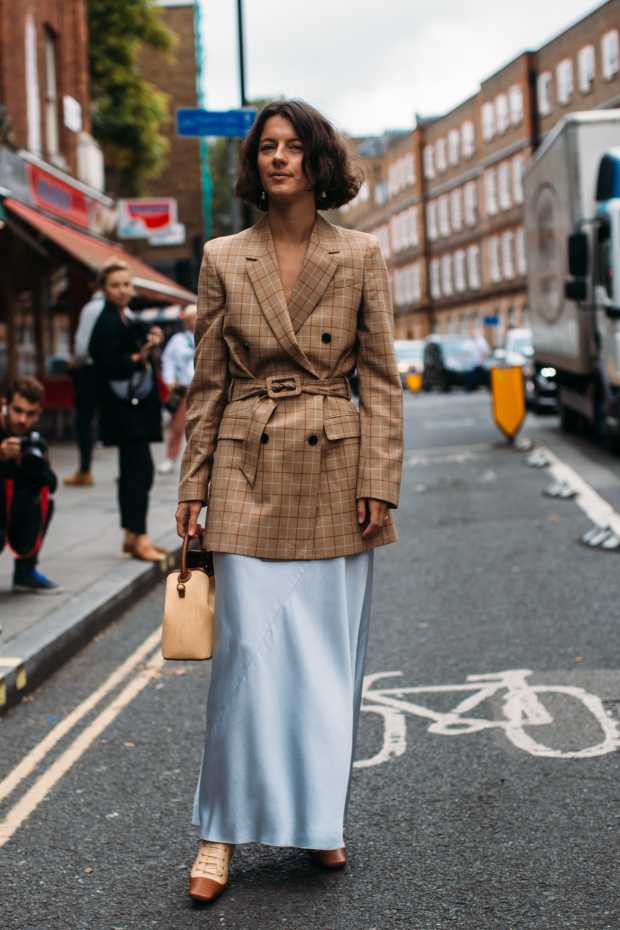 London Fashion Week Street Style Spring 2020: Best Looks from LFW 2019 –  StyleCaster