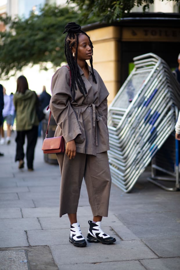 London Fashion Week Street Style Spring 2020: Best Looks from LFW 2019 –  StyleCaster