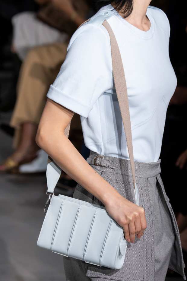 meli melo Santina in Tan worn by @hannahcrosskey  Summer fashion, Fashion,  Italian designer handbags