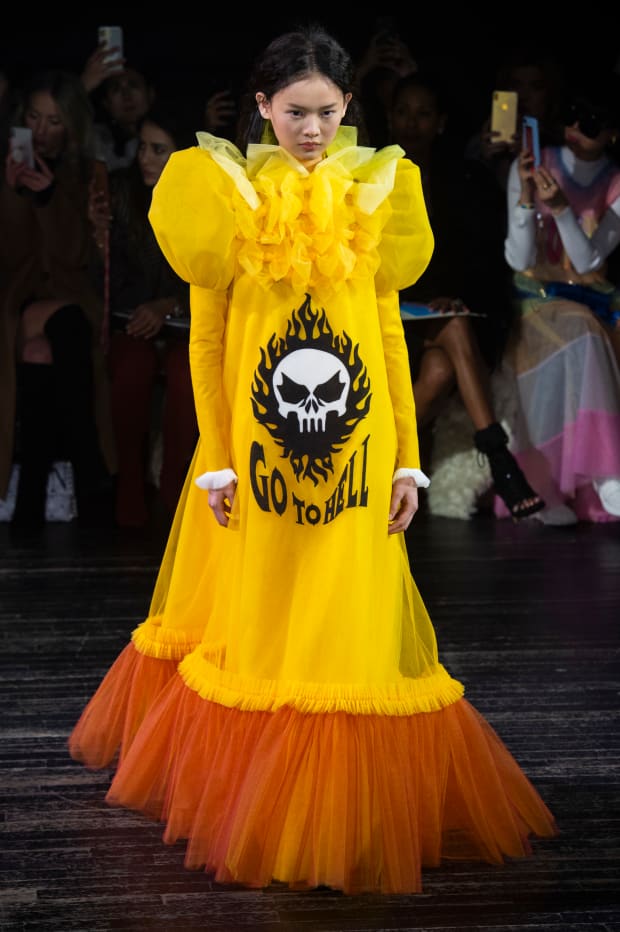 Hey Quick Question Which Viktor Rolf Spring 19 Couture Gown Are You Fashionista