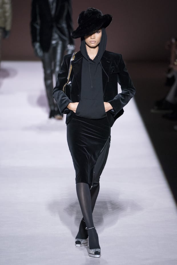 Tom Ford Takes Us Back to His '90s Heyday for Fall 2019 - Fashionista