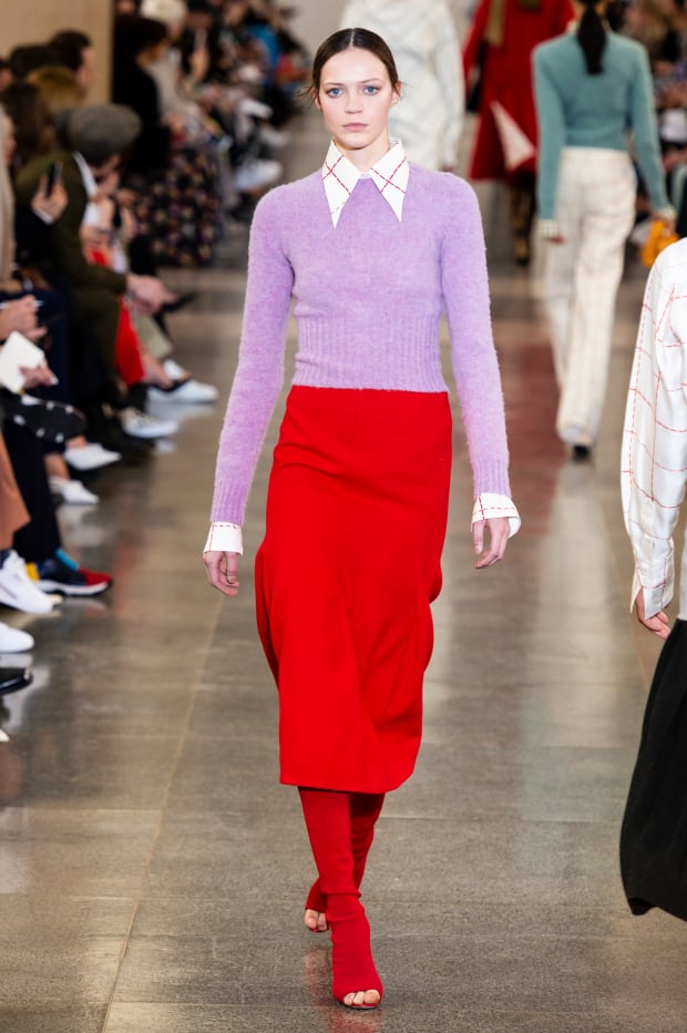 Fashion Week Automne-Hiver 2019 : la féminité selon Victoria Beckham