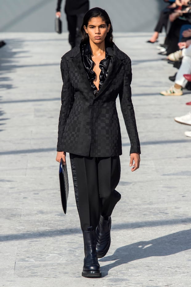 Daniel Lee S Bottega Veneta Fall 19 Runway Debut Officially Put Him On The Fashion Map Fashionista