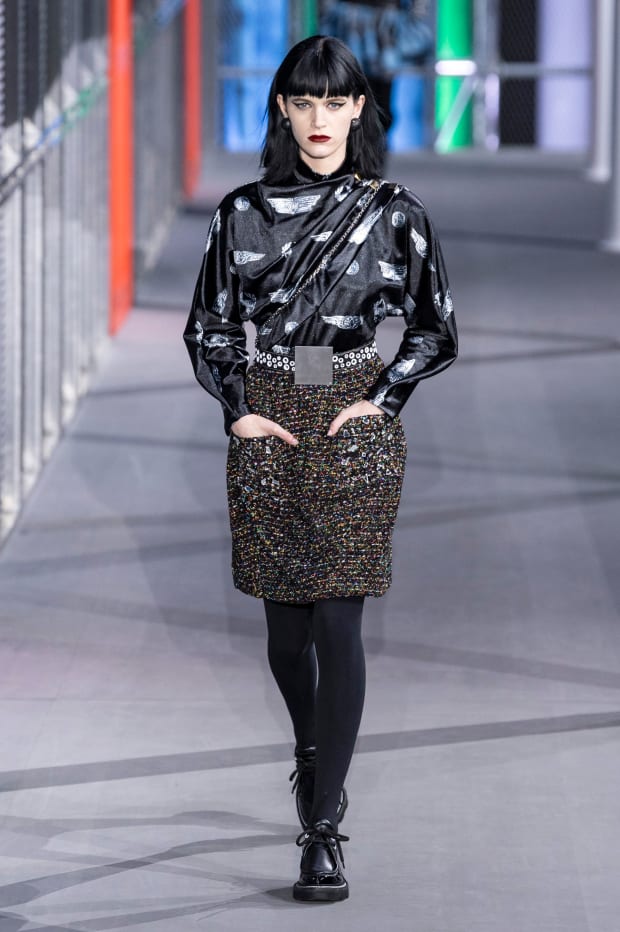 🕛 60'' Fashion Review of the Louis Vuitton PMFW FW19 Show by