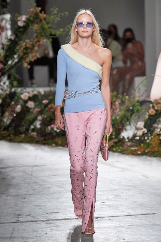 Milan Fashion Week: Donatella Versace Gives Fashion's '80s Trend