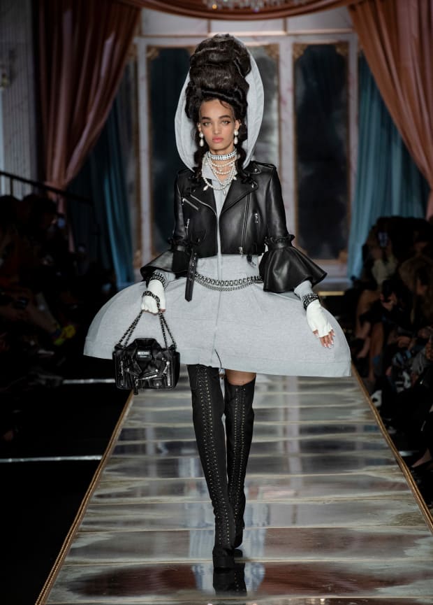 Moschino Collection Photos: Pre-Fall 2020 Is a Love Letter to NYC