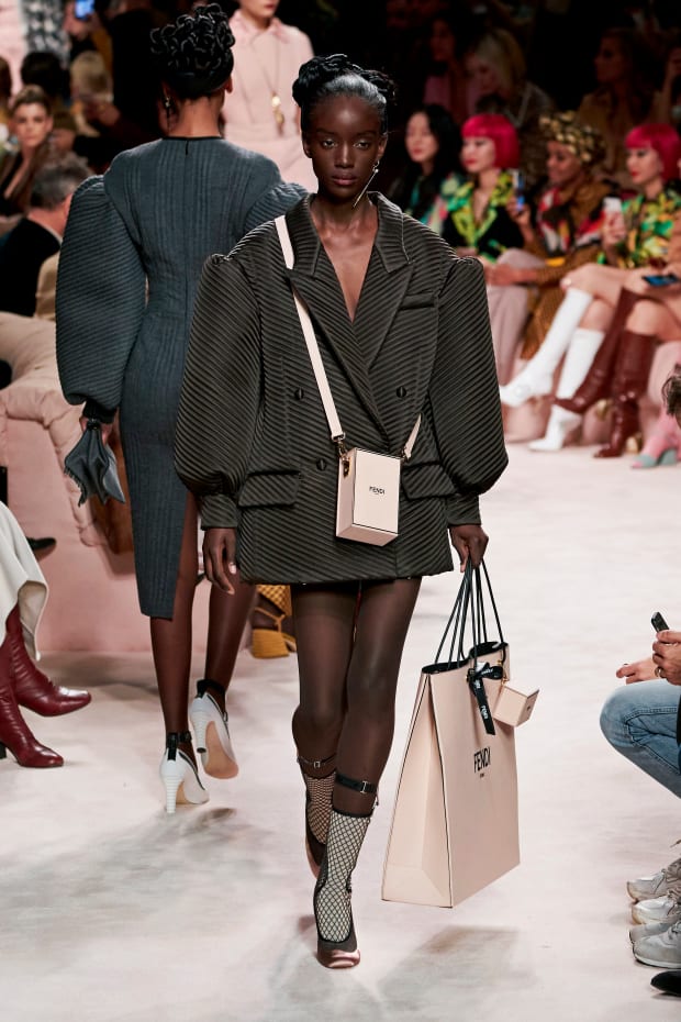 The Big bag trend Autumn-Winter 2020-2021, Fendi Shopping bag