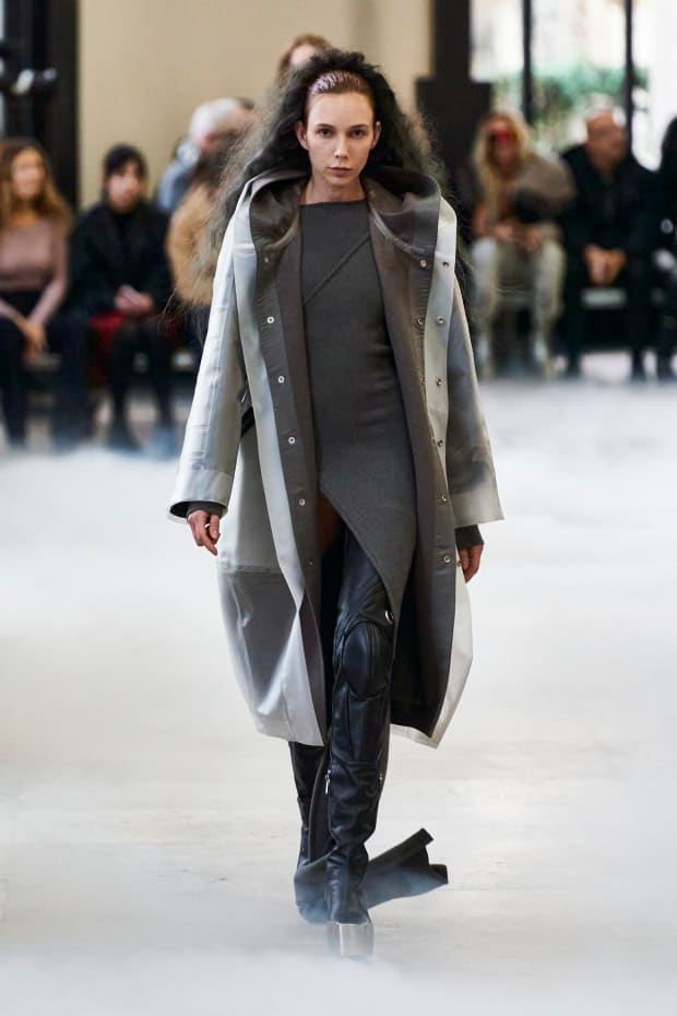 The Rick Owens Paris Fashion Week 2020 Show Features 'Puffer Capes' –  StyleCaster