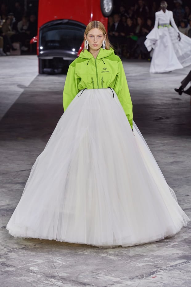 It Was a Hadid Family Affair at Off-White's Fall 2020 Show - Fashionista