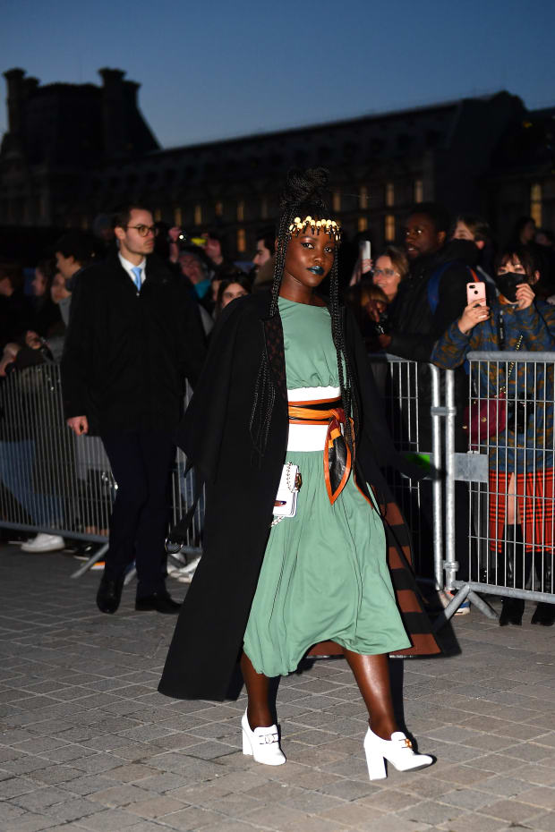 What Lupita Nyong'o, Emma Chamberlain, Laura Harrier and More Wore to the Louis  Vuitton Fall 2020 Show - Fashionista