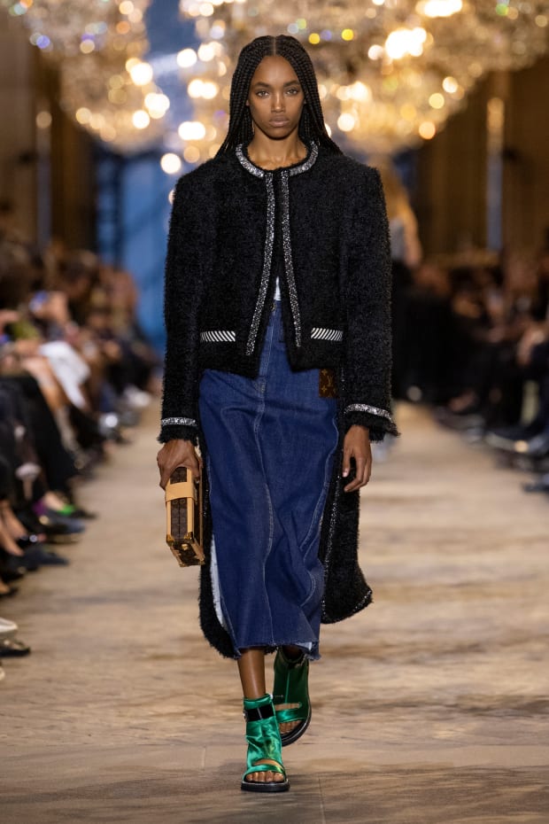Nicolas Ghesquière Turns Back the Clock For Louis Vuitton's Spring 2022  Collection - Fashionista