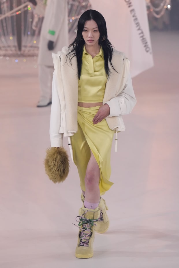 Virgil Abloh's Posthumous Off-White Show Featured High Fashion Outfits – WWD