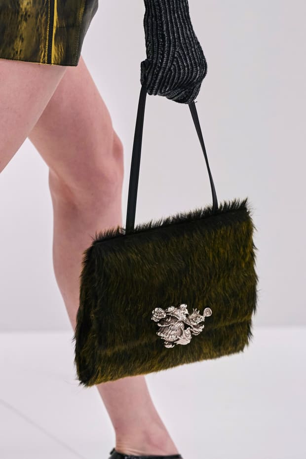 purses in style fall 2022