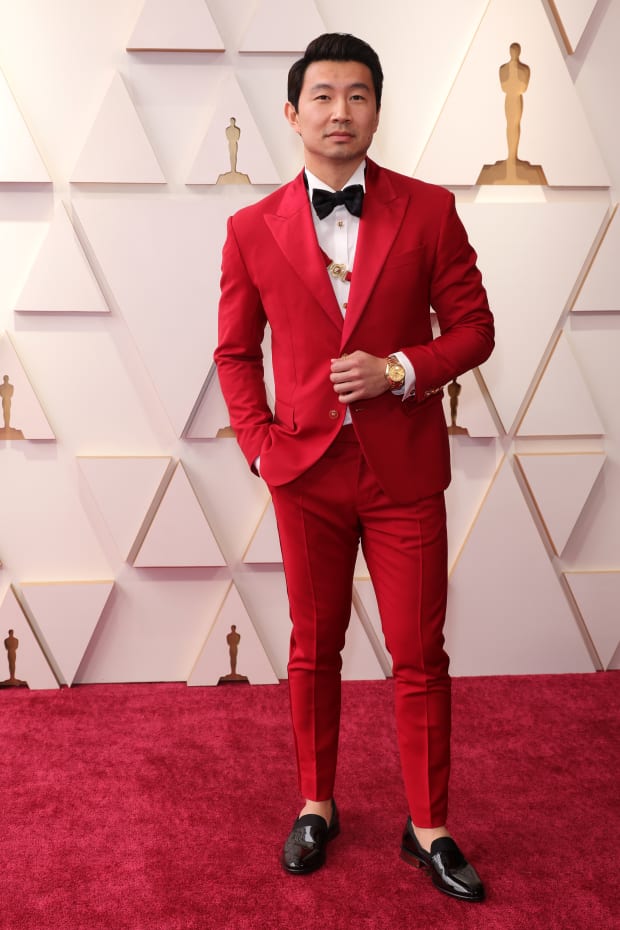 Celebrities Brought a Little Extra Red to the Oscars Red Carpet -  Fashionista