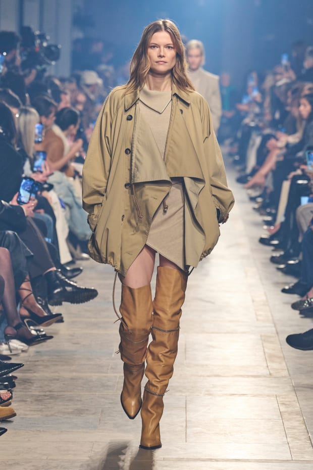 Våd Seneste nyt kasket Isabel Marant Is Ready to Party for Fall 2023 - Fashionista