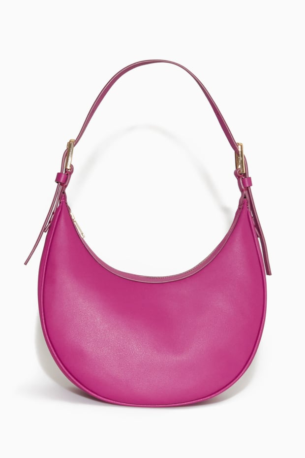 Trend Report: Crescent-Shaped Handbags are On a Roll Pre-fall Season!