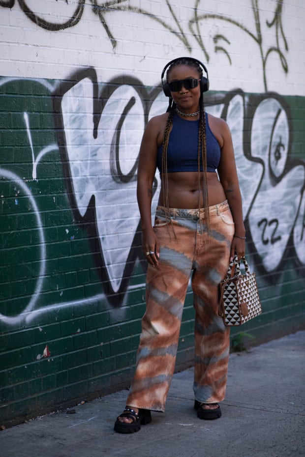 Cargo Pants, NYFW Street Style - Chiara  Cargo pants women, Women cargo  pants outfit, Fashion pants