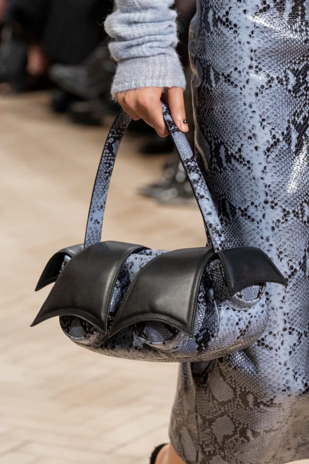 Highly requested London fashion week Burberry purse and bags ideas/ Strong  Leather bags 2023 