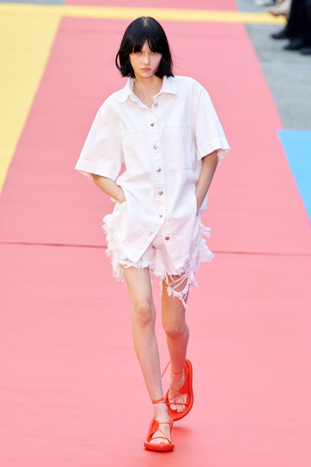 Stella McCartney Goes Technicolor for Spring 2023 - Fashionista