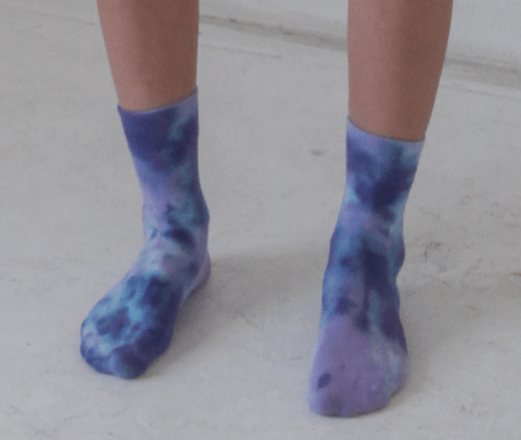 tie-dye-socks-kkco