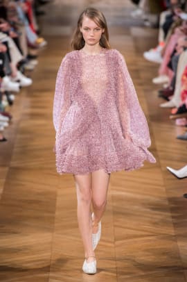 Stella McCartney Explores the Line Between Hard and Soft for Spring 2019 Fashionista