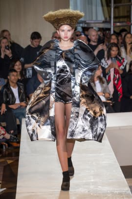 A Teenage Fantasy of Fashion Comes Alive at Comme des Gar ons