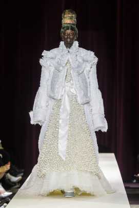 Comme des Garçons's Fall 2018 Was a Moving, Frilly and Campy