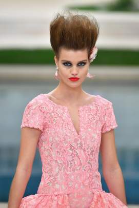 The Beauty Look at Chanel's Spring 2019 Couture Show Paid Homage