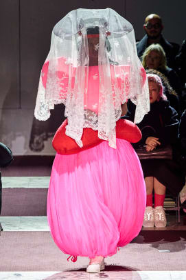 Comme des Gar ons Kept Things Weird for Fall 2020 Fashionista