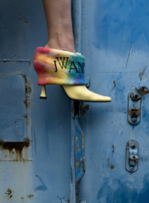 Fashionista s Favorite Shoes From the London Spring 2022 Runways