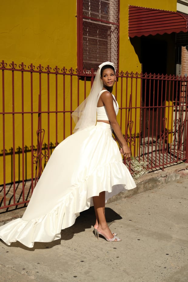 The Top Fall 2024 Wedding Dress Trends Include '80s Bubble Skirts
