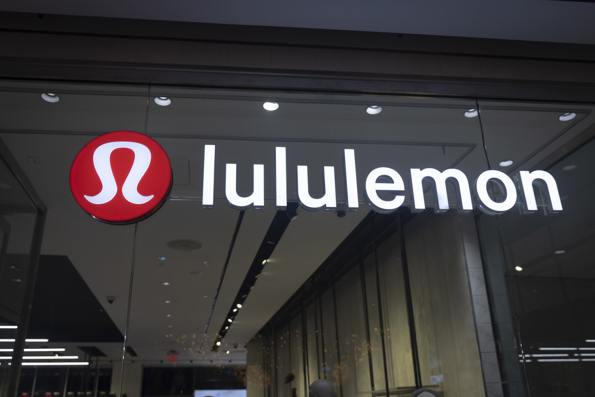 Must Read: Lululemon CEO Steps Down, What Will Become of Saks Global in 2026?