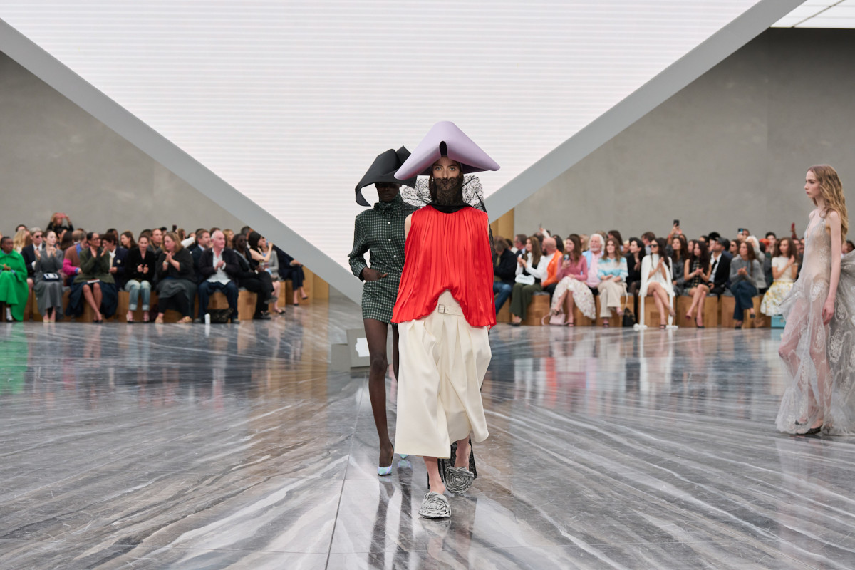 The Paris Fashion Week Fall 2026 Calendar Has Arrived