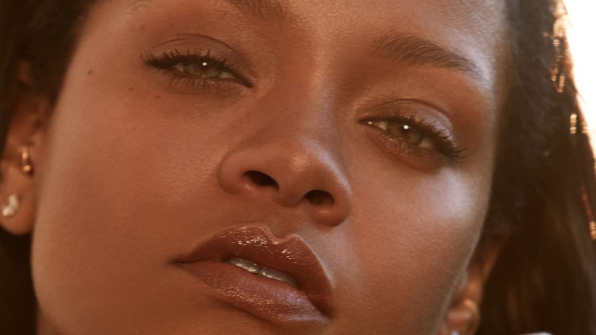 Rihanna Is About to Debut a Fenty Fragrance