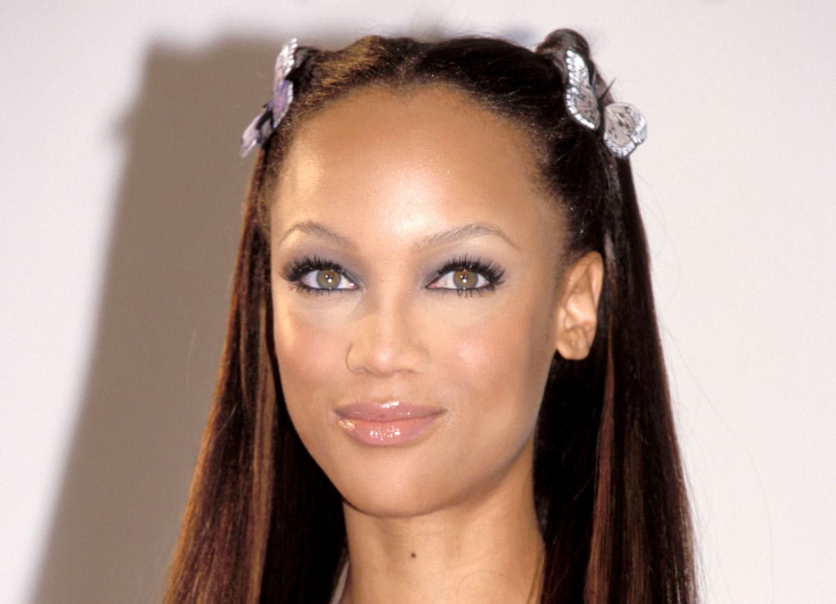 Great Outfits in Fashion History: Tyra Banks in Butterfly Clips