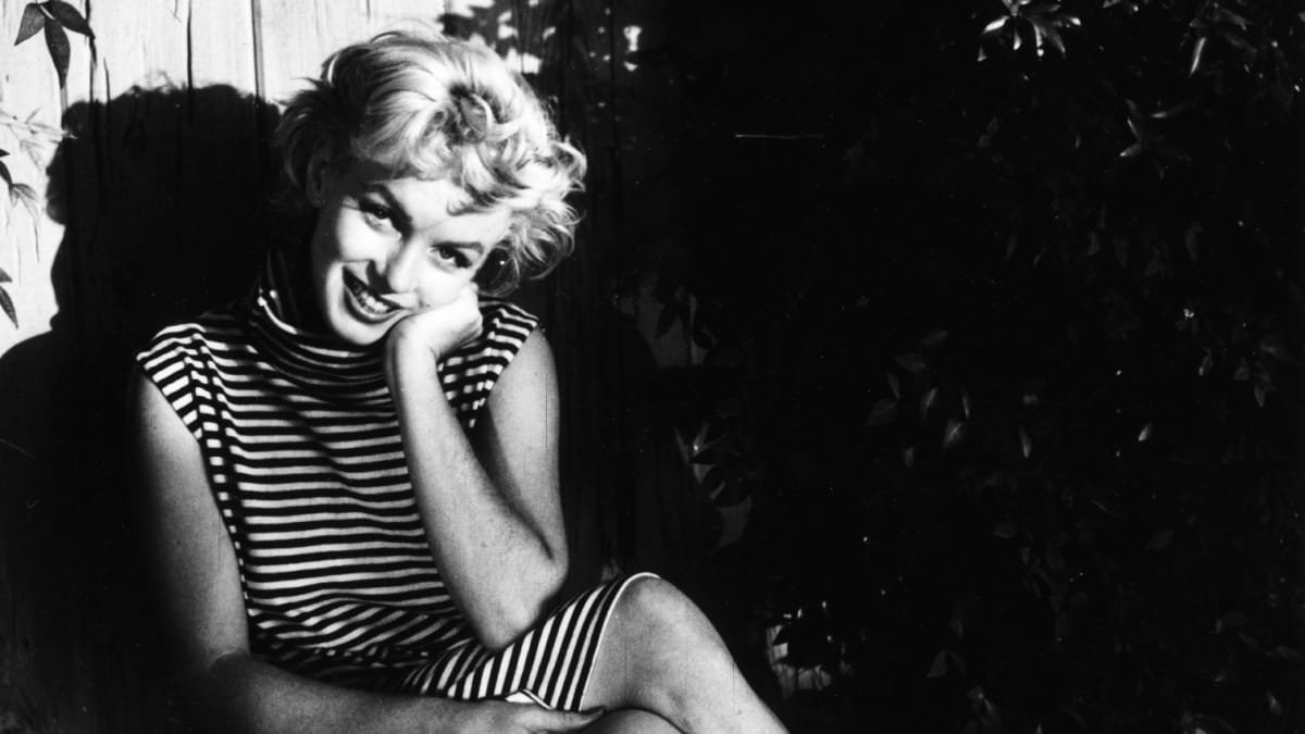 Great Outfits in Fashion History: Marilyn Monroe in Summery Stripes