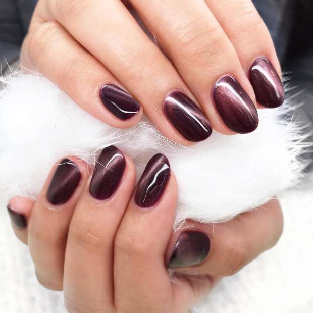 Tiger eye nails. Photo: @thesandrawong/Instagram