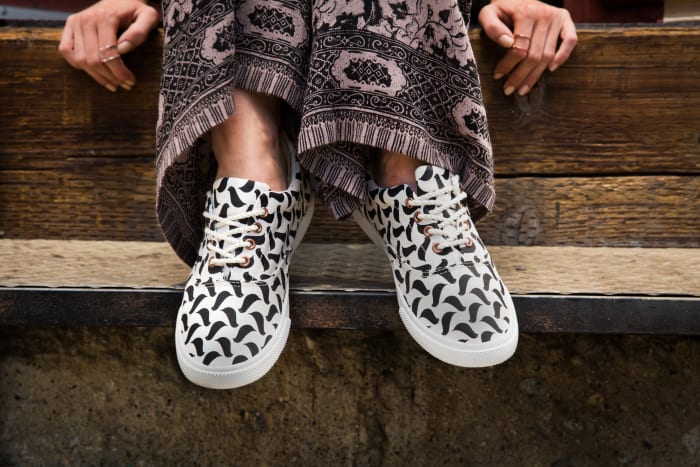 bucketfeet free shipping