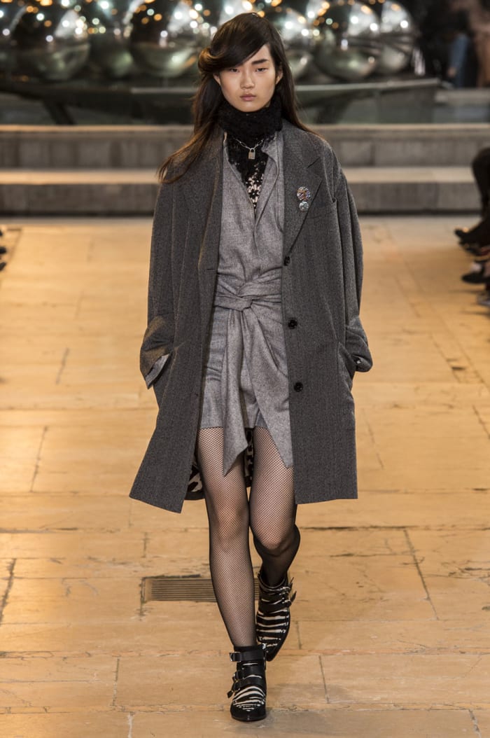 5 Looks We Loved From Paris Fashion Week: Day 4 - Fashionista