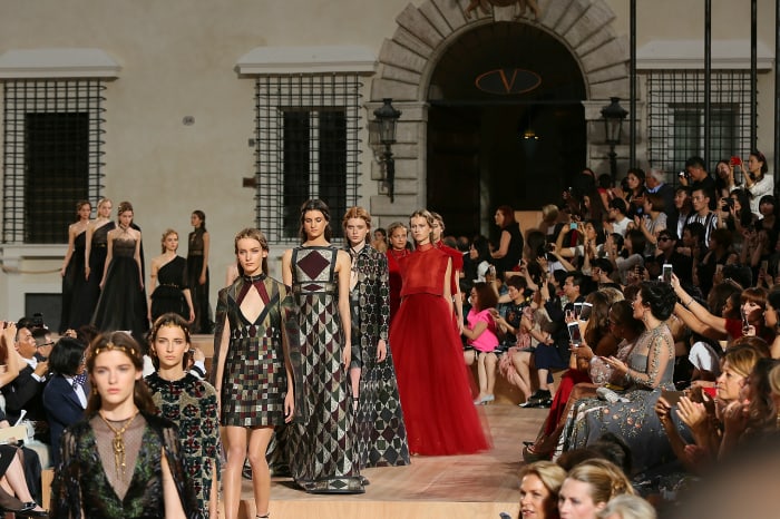 Watch the 10 Most Memorable Valentino Shows Staged by Maria Grazia ...